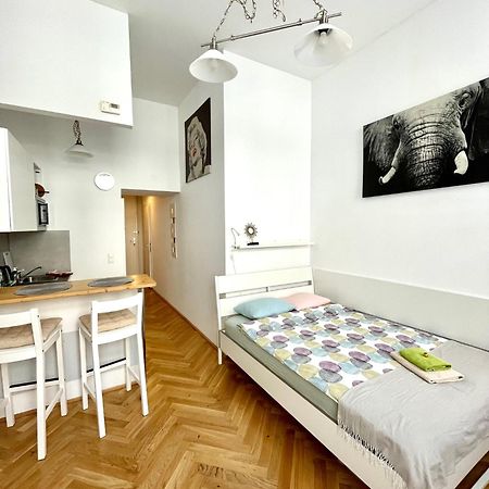 Apartamento Centra And Simple To Reach Viena Exterior foto